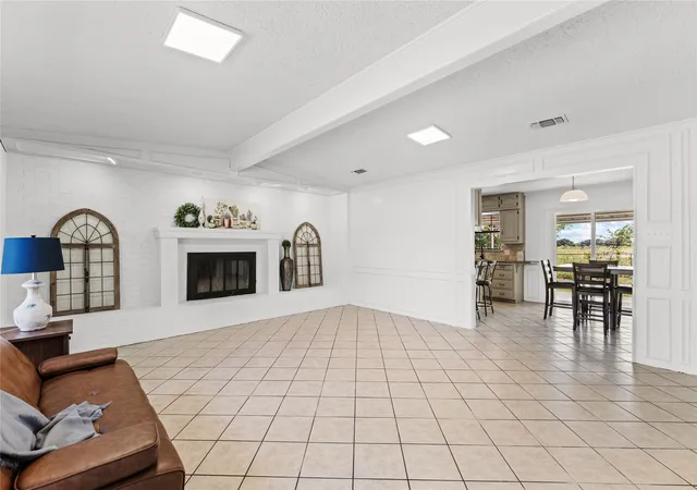 Photo 4 of Single family home for sale at 608 S Colorado St, Whitney, TX 76692 | MLS# 21332499 | Listing updated on 2026-09-10