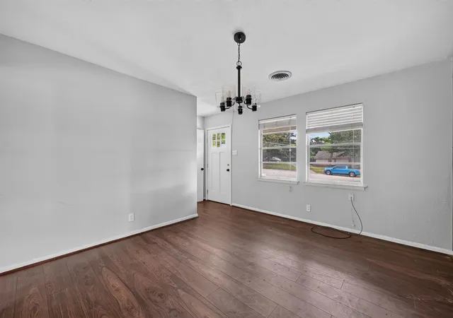 Photo 4 of Single family home for sale at 2403 Robin Cir, Denton, TX 76209 | MLS# 21330904 | Listing updated on 2026-09-09