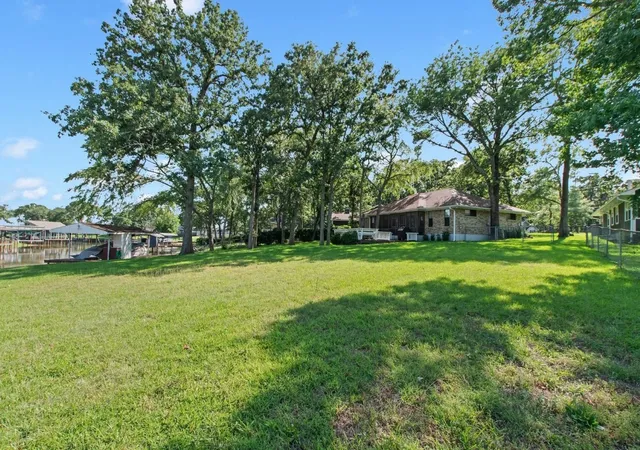 Photo 2 of Single family home for sale at 120 Los Peces, Gun Barrel City, TX 75156 | MLS# 21331745 | Listing updated on 2026-09-21