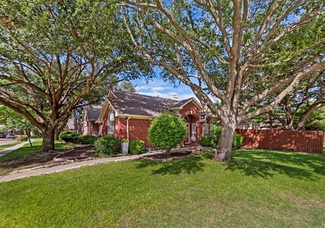 Photo 1 of Single family home for sale at 6800 Forest Hills Dr, Plano, TX 75023 | MLS# 21330512 | Listing updated on 2026-08-01