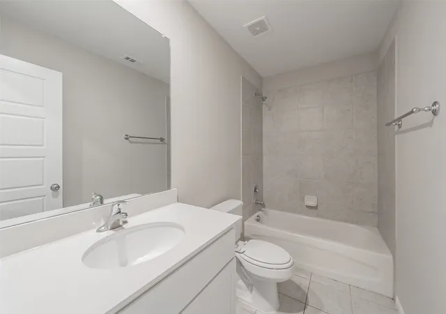 Photo 4 of Single family home for sale at 1207 Putnam St, Mansfield, TX 76063 | MLS# 21331513 | Listing updated on 2026-09-11