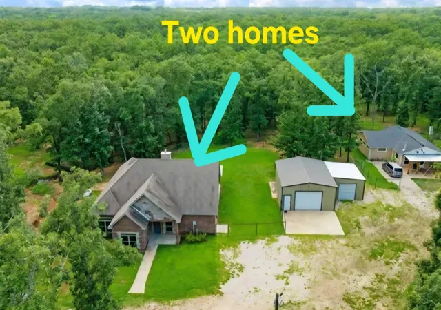 Photo 2 of Single family home for sale at 821 County Road 43830, Paris, TX 75462 | MLS# 21330916 | Listing updated on 2026-09-09
