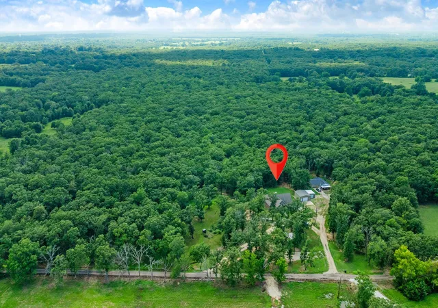 Photo 3 of Single family home for sale at 821 County Road 43830, Paris, TX 75462 | MLS# 21330916 | Listing updated on 2026-09-09