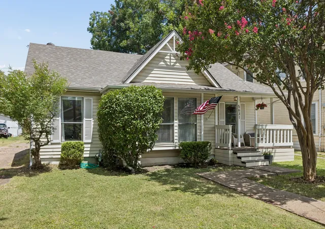 Photo 1 of Single family home for sale at 5631 Victor St, Dallas, TX 75214 | MLS# 21332749 | Listing updated on 2026-08-01