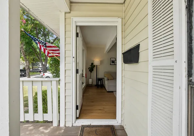 Photo 3 of Single family home for sale at 5631 Victor St, Dallas, TX 75214 | MLS# 21332749 | Listing updated on 2026-08-01