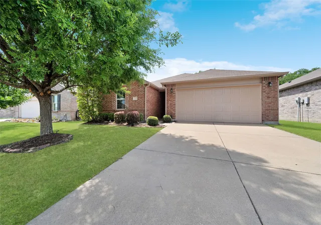 Photo 1 of Single family home for sale at 111 Tanglewood Dr, Fate, TX 75189 | MLS# 21329805 | Listing updated on 2026-10-06