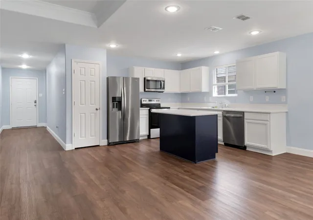 Photo 3 of Single family home for sale at 111 Tanglewood Dr, Fate, TX 75189 | MLS# 21329805 | Listing updated on 2026-10-06