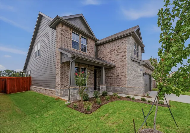 Photo 3 of Sale Pending at 1236 Colca Dr, Springtown, TX 76082 | MLS# 21330921 | Listing updated on 2026-09-09