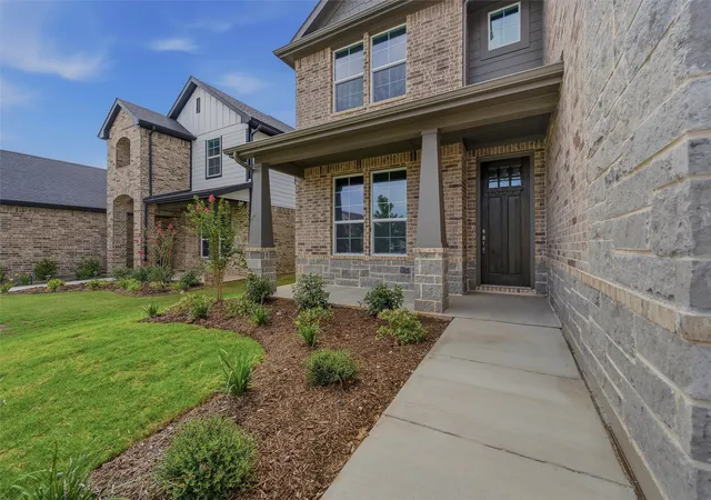 Photo 4 of Sale Pending at 1236 Colca Dr, Springtown, TX 76082 | MLS# 21330921 | Listing updated on 2026-09-09