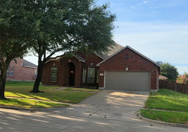 Photo 1 of Sale Pending at 1743 Summerwood Ln, Cedar Hill, TX 75104 | MLS# 21332702 | Listing updated on 2026-09-12