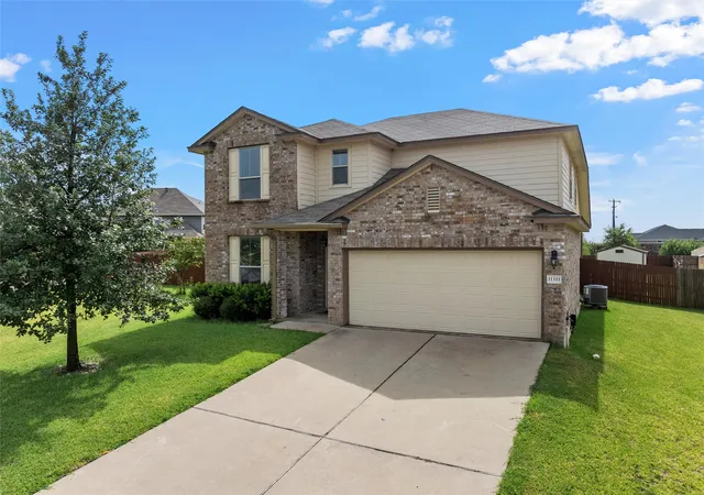 Photo 2 of Single family home for sale at 11333 Haggerman Dr, Lorena, TX 76655 | MLS# 21315034 | Listing updated on 2026-10-06
