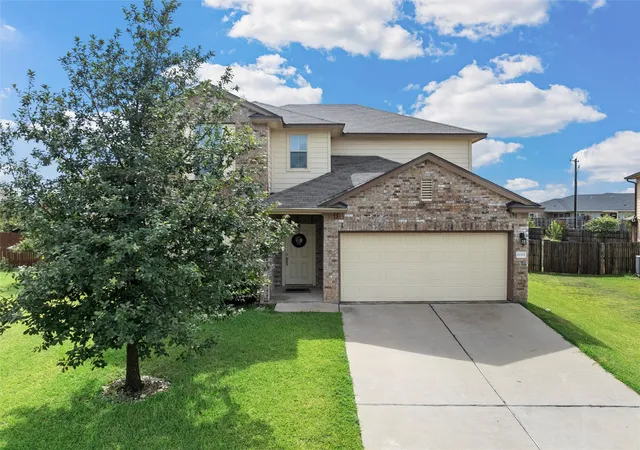 Photo 3 of Single family home for sale at 11333 Haggerman Dr, Lorena, TX 76655 | MLS# 21315034 | Listing updated on 2026-10-06