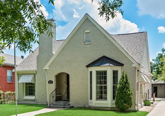 Single family home for sale at 2630 Langdon Ave, Dallas, TX 75235 | MLS# 21332961