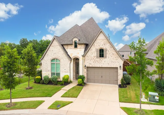 Photo 2 of Single family home for sale at 1601 Cygnet Ct, Van Alstyne, TX 75495 | MLS# 21331782 | Listing updated on 2026-07-30