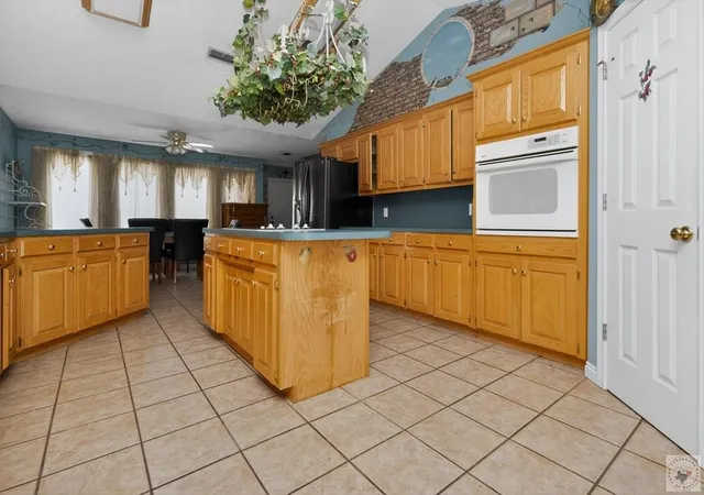 Photo 3 of Single family home for sale at 100 Barfield Ln, New Boston, TX 75570 | MLS# 21333051 | Listing updated on 2026-09-14