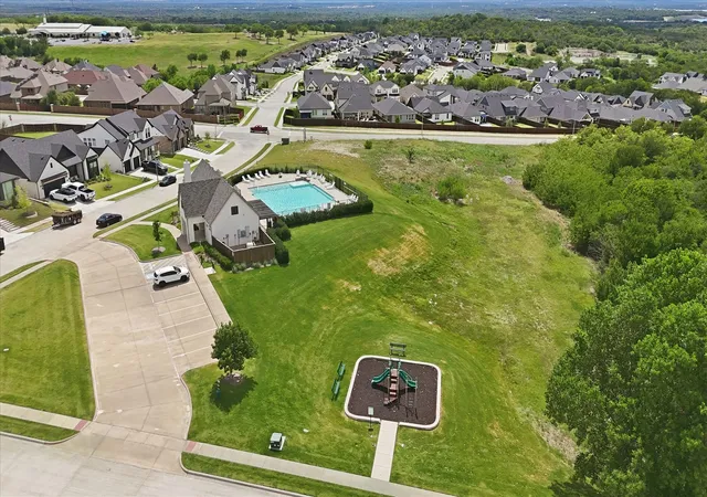Photo 4 of Single family home for sale at 7133 Talon Bluff Dr, Fort Worth, TX 76179 | MLS# 21331045 | Listing updated on 2026-09-07