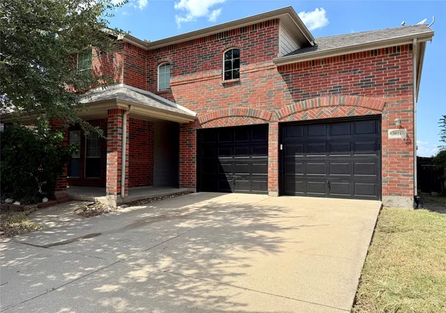 Photo 3 of Single family home for sale at 1024 Grimes Dr, Forney, TX 75126 | MLS# 21333346 | Listing updated on 2026-10-06