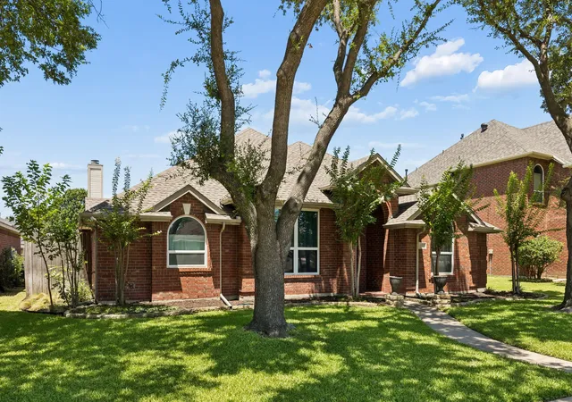 Photo 3 of Single family home for sale at 622 Stretford Ln, Allen, TX 75002 | MLS# 21333391 | Listing updated on 2026-09-09