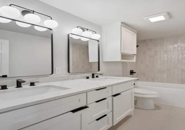 Photo 4 of Single family home for sale at 11207 Flamingo Ln, Dallas, TX 75218 | MLS# 21333405 | Listing updated on 2026-09-14