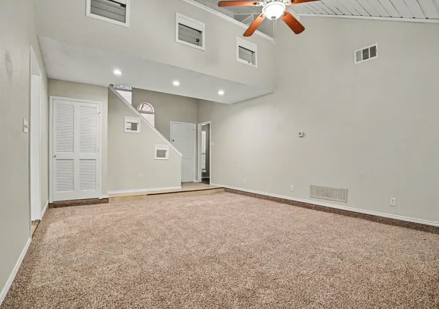 Photo 4 of Single family home for sale at 4715 Burning Springs Dr, Arlington, TX 76017 | MLS# 21333156 | Listing updated on 2026-09-10