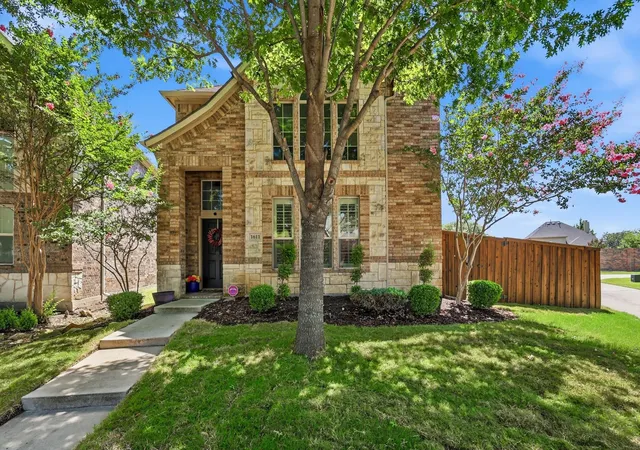 Photo 1 of Single family home for sale at 1611 Estacado Dr, Allen, TX 75013 | MLS# 21331858 | Listing updated on 2026-09-22