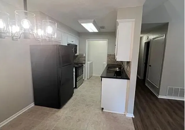Photo 3 of Sale Pending at 1333 Westheimer Rd, Abilene, TX 79601 | MLS# 21333496 | Listing updated on 2026-09-09