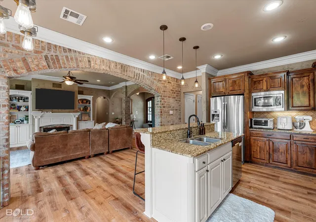 Photo 4 of Single family home for sale at 9053 Sundance Ln, Shreveport, LA 71106 | MLS# 21333401 | Listing updated on 2026-09-12