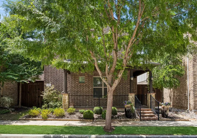 Photo 2 of Single family home for sale at 4421 Broadway Ave, Flower Mound, TX 75028 | MLS# 21322976 | Listing updated on 2026-09-13
