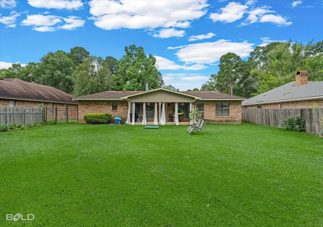 Photo 4 of Single family home for sale at 10011 Trailridge Dr, Shreveport, LA 71106 | MLS# 21331512 | Listing updated on 2026-09-09