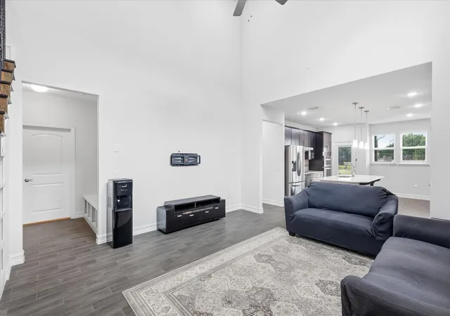 Photo 3 of Single family home for sale at 217 Jones St, Irving, TX 75063 | MLS# 21333421 | Listing updated on 2026-09-14