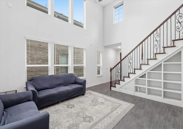Photo 3 of Single family home for sale at 217 Jones St, Irving, TX 75063 | MLS# 21333421 | Listing updated on 2026-09-14