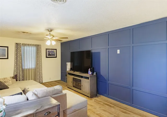 Photo 3 of Single family home for sale at 4594 Fm 678, Gainesville, TX 76240 | MLS# 21331576 | Listing updated on 2026-09-22