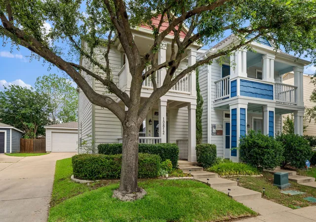 Photo 3 of Sale Pending at 10812 Astor Dr, Fort Worth, TX 76244 | MLS# 21331876 | Listing updated on 2026-09-11