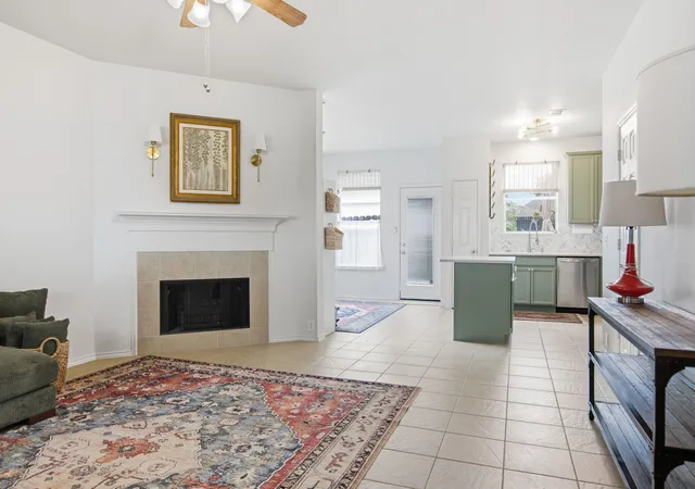 Photo 3 of Sale Pending at 10812 Astor Dr, Fort Worth, TX 76244 | MLS# 21331876 | Listing updated on 2026-09-11