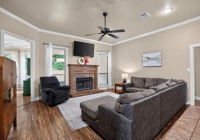 Photo 4 of Sale Pending at 1301 Hyde Park Blvd, Cleburne, TX 76033 | MLS# 21332677 | Listing updated on 2026-10-20
