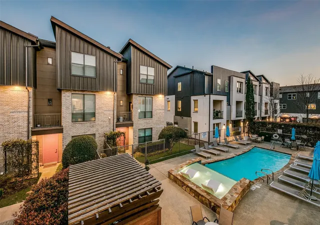 Listing Photo 2 - Condo for sale in building located at 4211 Rawlins St, Dallas, TX 75219 - Unit #347
