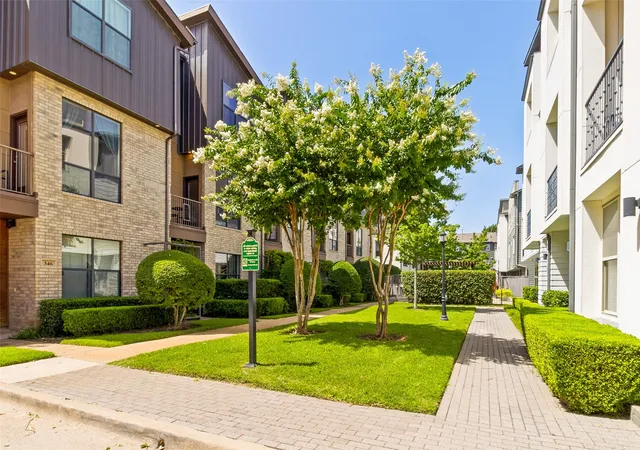 Listing Photo 3 - Condo for sale in building located at 4211 Rawlins St, Dallas, TX 75219 - Unit #347