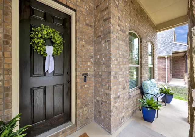 Photo 3 of Single family home for sale at 5524 Ivyridge Ln, Mc Kinney, TX 75071 | MLS# 21323735 | Listing updated on 2026-09-21