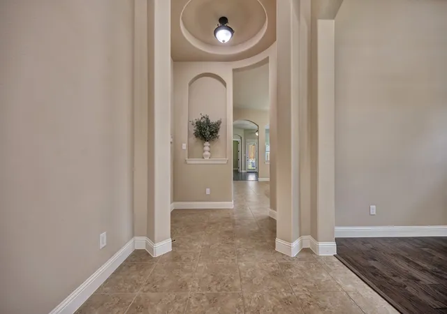 Photo 3 of Single family home for sale at 5524 Ivyridge Ln, Mc Kinney, TX 75071 | MLS# 21323735 | Listing updated on 2026-09-21