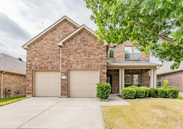 Photo 2 of Single family home for sale at 9713 Tipperary Dr, Mc Kinney, TX 75072 | MLS# 21333882 | Listing updated on 2026-09-13