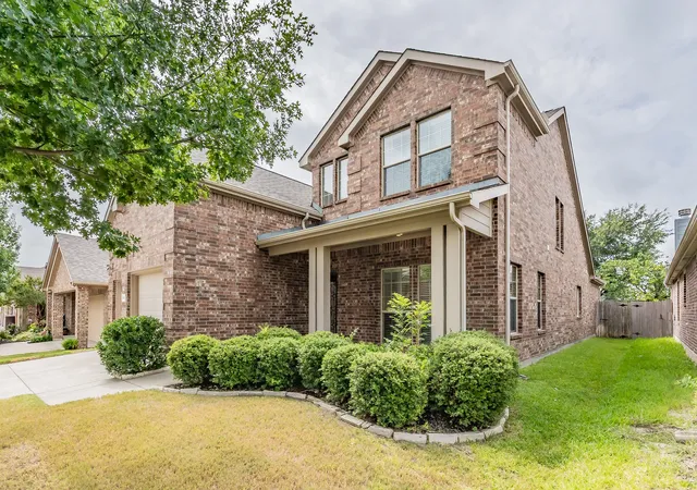 Photo 3 of Single family home for sale at 9713 Tipperary Dr, Mc Kinney, TX 75072 | MLS# 21333882 | Listing updated on 2026-09-13