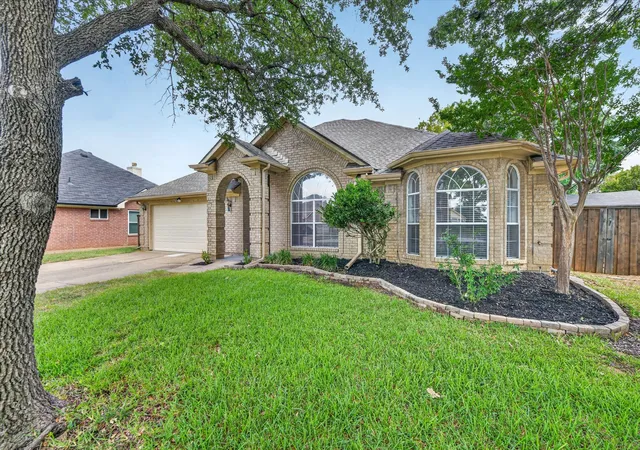 Photo 2 of Single family home for sale at 6740 Old Mill Ct, North Richland Hills, TX 76182 | MLS# 21330541 | Listing updated on 2026-08-01