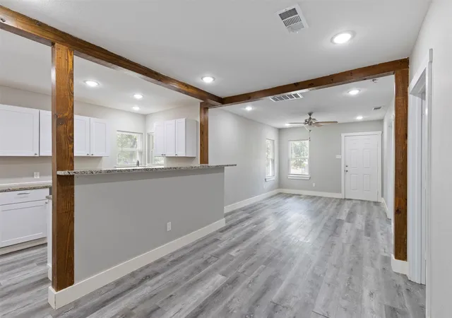 Photo 3 of Single family home for sale at 923 Hartsdale Dr, Dallas, TX 75211 | MLS# 21333984 | Listing updated on 2026-09-10