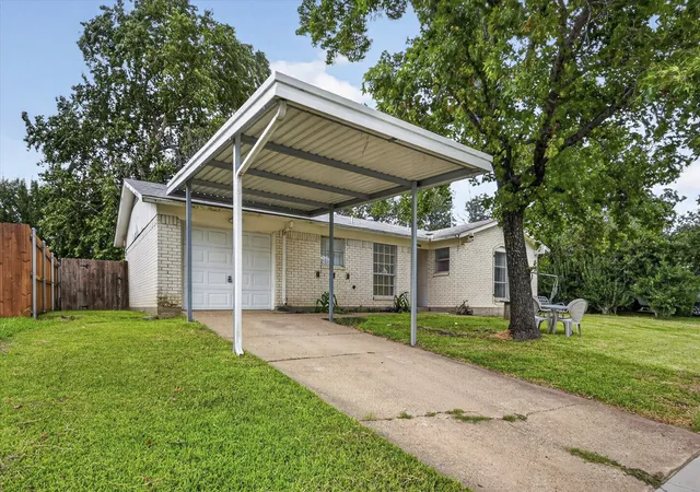 Photo 2 of Single family home for sale at 14413 Horseshoe Trl, Balch Springs, TX 75180 | MLS# 21333980 | Listing updated on 2026-09-11