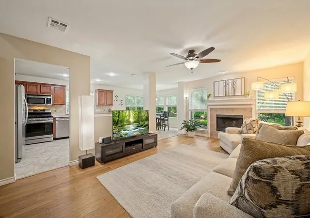 Photo 4 of Single family home for sale at 9304 Leesburg Ct, Mc Kinney, TX 75071 | MLS# 21329289 | Listing updated on 2026-09-12