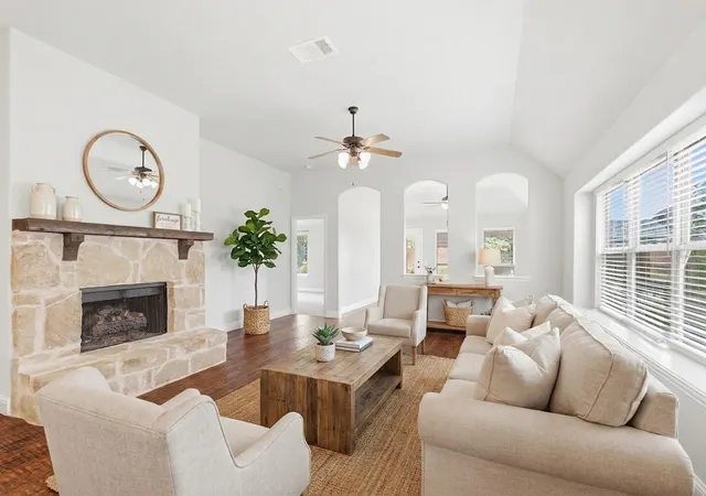 Photo 3 of Single family home for sale at 4404 Juniper Ln, Melissa, TX 75454 | MLS# 21329970 | Listing updated on 2026-09-08