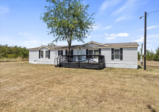 Photo 2 of Manufactured home for sale at 4028 County Road 2526, Royse City, TX 75189 | MLS# 21333848 | Listing updated on 2026-09-12