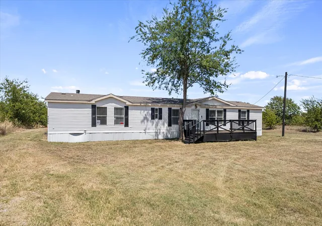 Photo 3 of Manufactured home for sale at 4028 County Road 2526, Royse City, TX 75189 | MLS# 21333848 | Listing updated on 2026-09-12