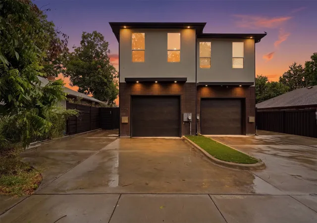 Photo 1 of Condo for sale at 2724 Hondo, Dallas, TX 75219 | MLS# 21333278 | Listing updated on 2026-09-12