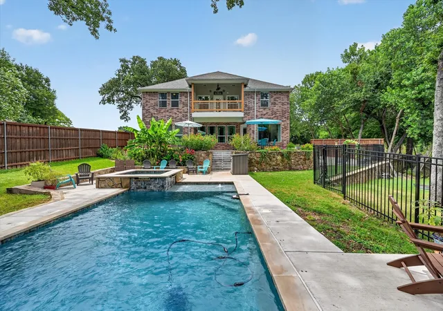 Photo 2 of Single family home for sale at 308 Familia Ct, Azle, TX 76020 | MLS# 21315247 | Listing updated on 2026-09-11